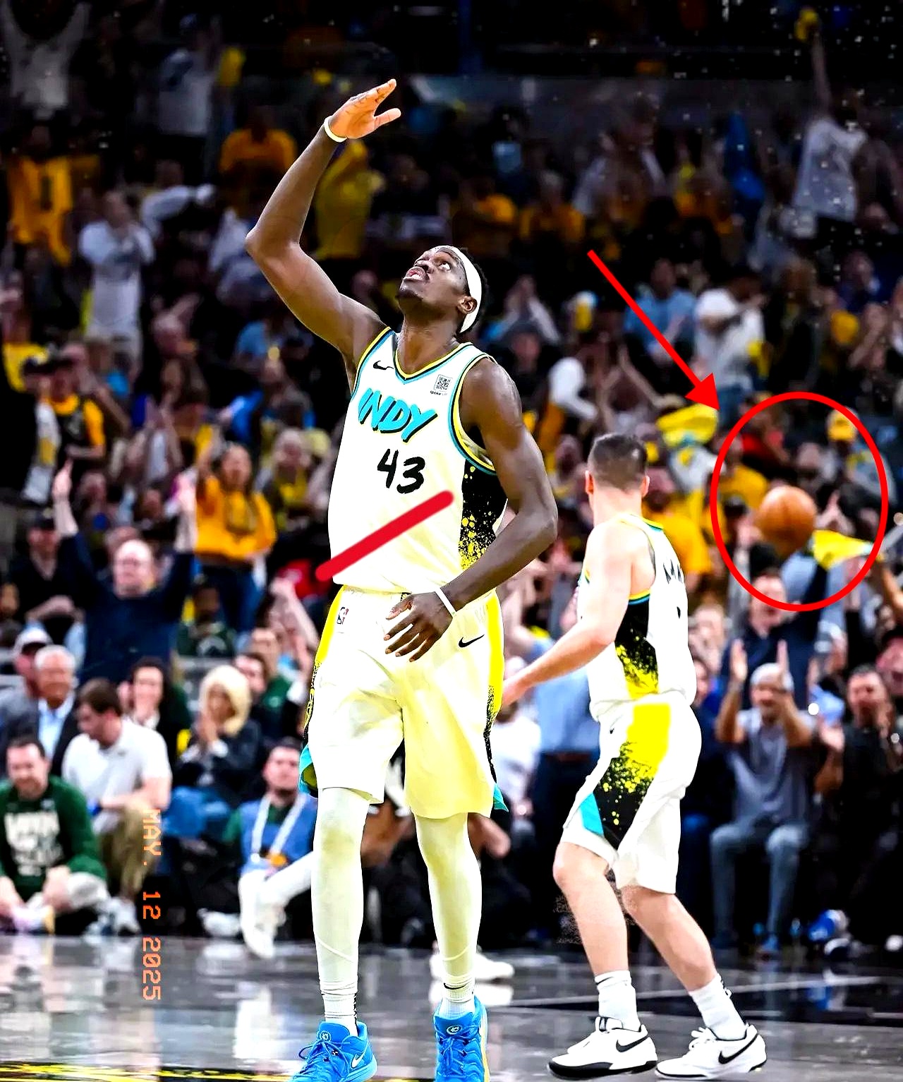 西亚卡姆在湖人比赛中战术调整，重要助攻引发热议！再创辉煌时刻的简单介绍