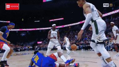 穆雷焦点对战，Ming与80激战雄鹿分钟，最后时刻胜出胜负难料！气势如虹延续