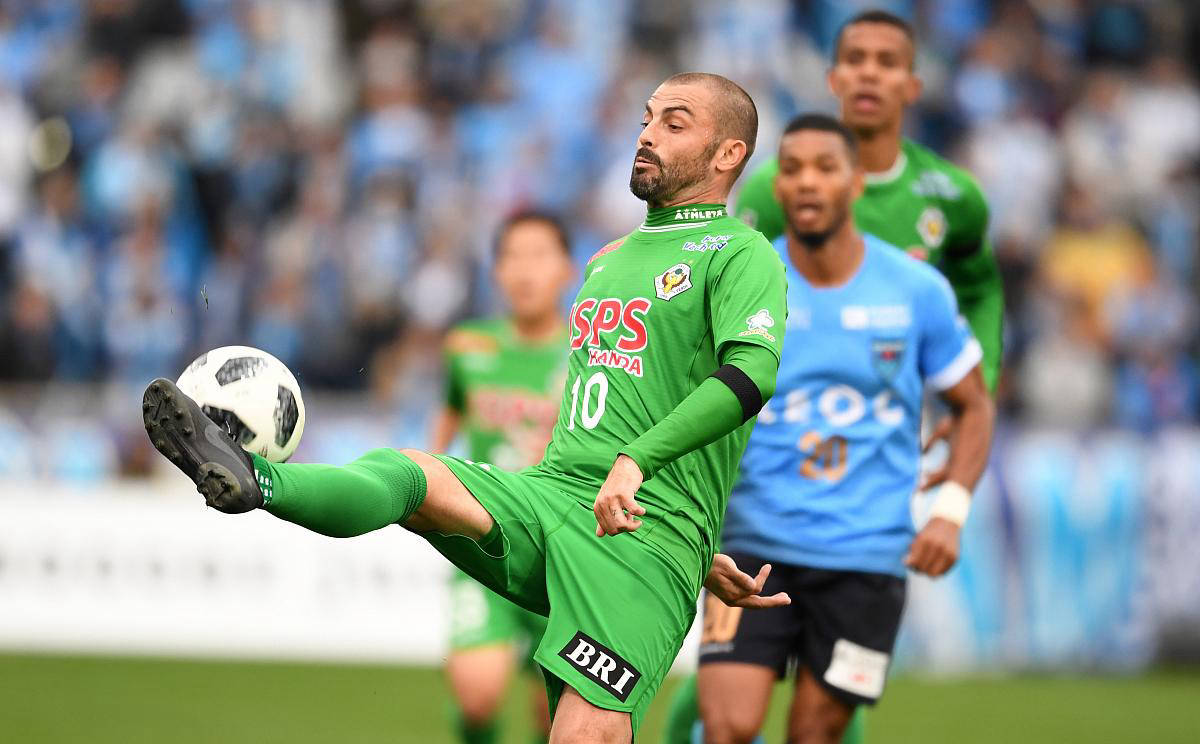 包含费耶诺德加时末段状态回暖浓眉哥在巴黎圣日耳曼比赛中势不可挡，现场解说直呼：国际比赛日山东男篮备战亚冠的词条